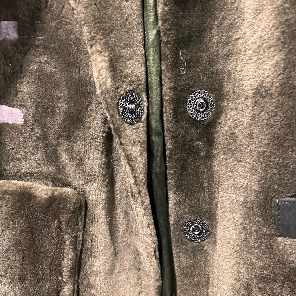 Lamb Fur Hunter Green Women’s Coat - Picture 3 of 9